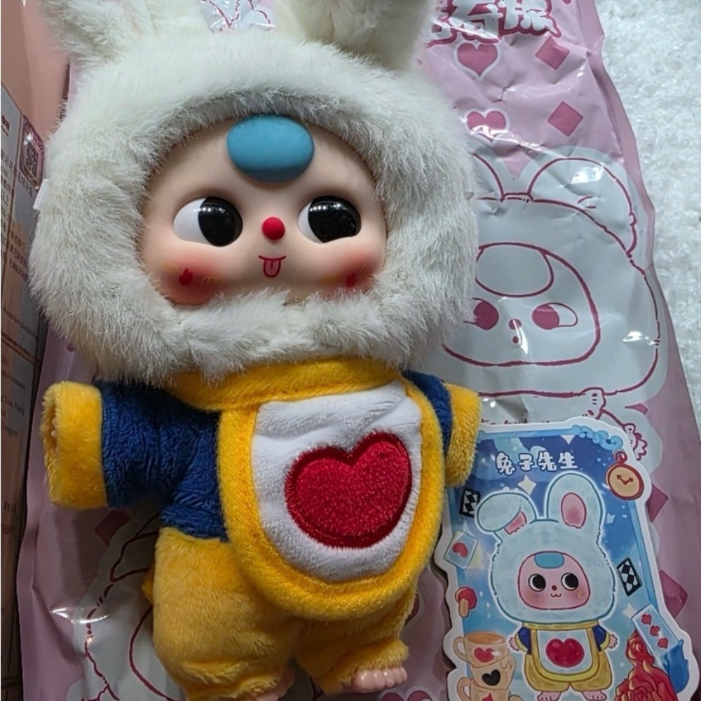 Baby three Alice in the wonderland